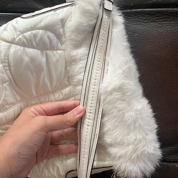 Y2k Vintage Coach rare White Quilted Rabbit Fur Trim 2005 purse - Picture 6 of 6